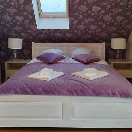 Apartamety I Pokoje Goscinne Na Jaskolczej ชเวียราโดว์-สโดรยจ์ ภายนอก รูปภาพ
