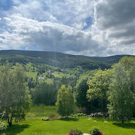 Apartamety I Pokoje Goscinne Na Jaskolczej ชเวียราโดว์-สโดรยจ์ ภายนอก รูปภาพ