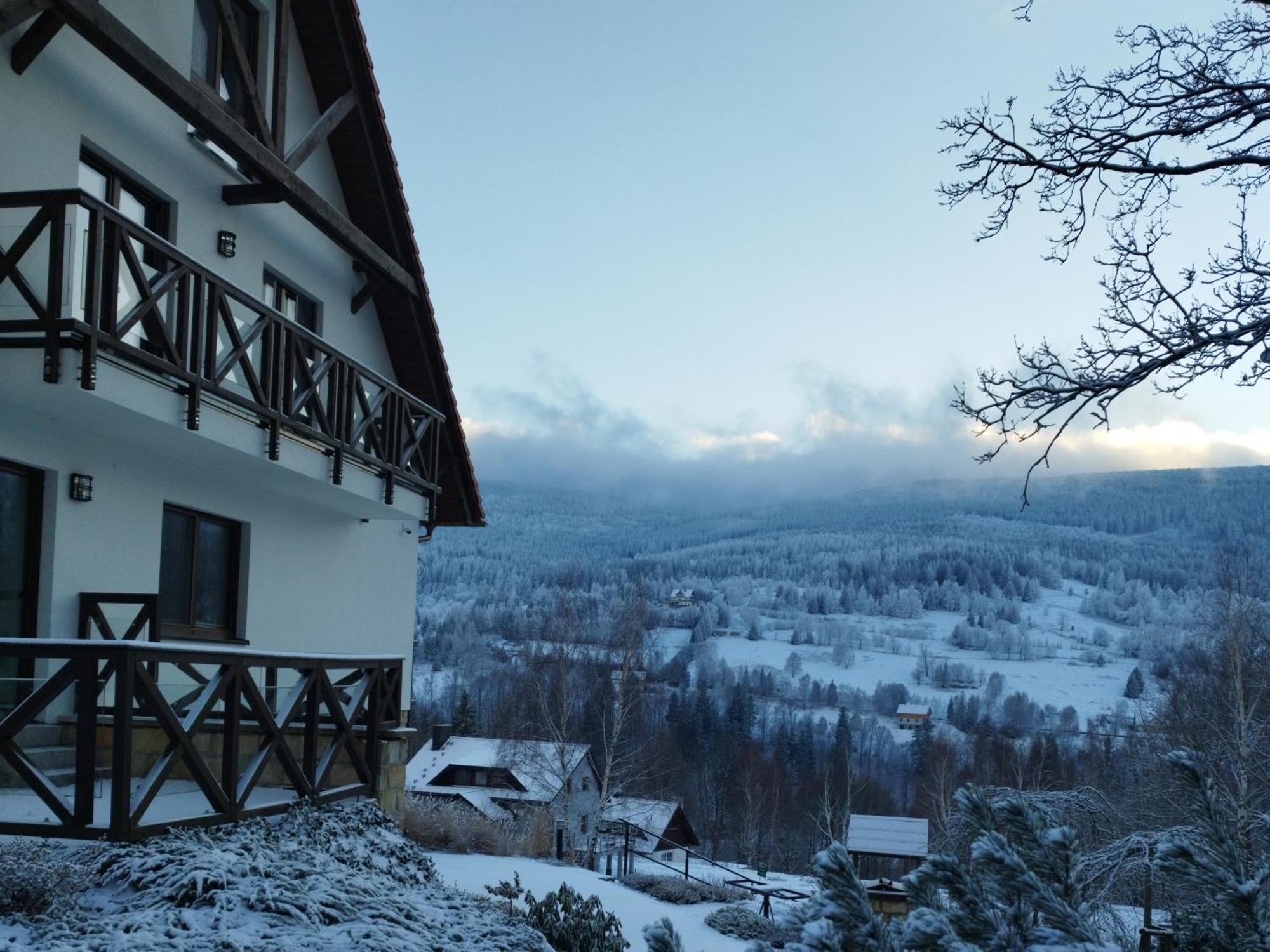 Apartamety I Pokoje Goscinne Na Jaskolczej ชเวียราโดว์-สโดรยจ์ ภายนอก รูปภาพ