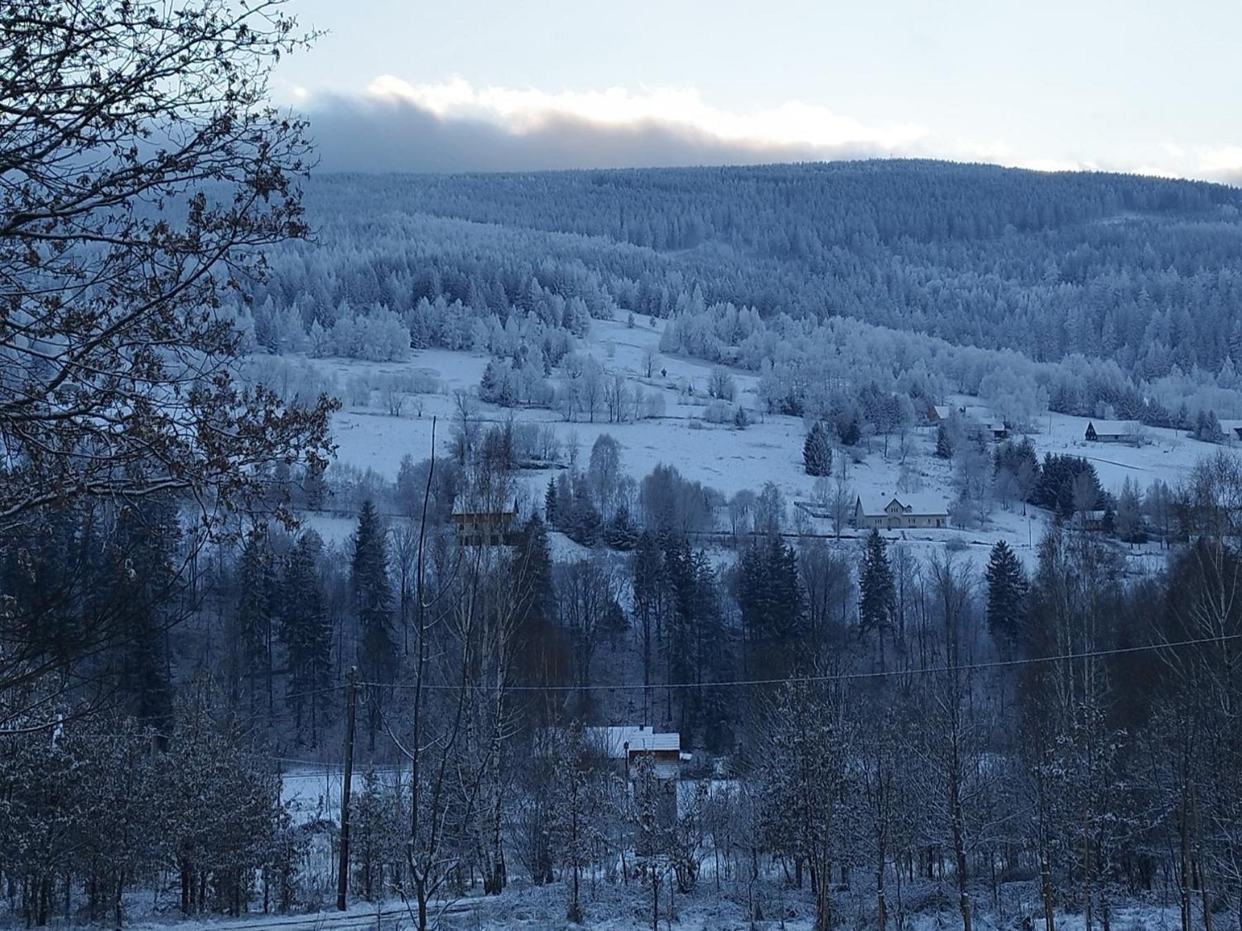 Apartamety I Pokoje Goscinne Na Jaskolczej ชเวียราโดว์-สโดรยจ์ ภายนอก รูปภาพ