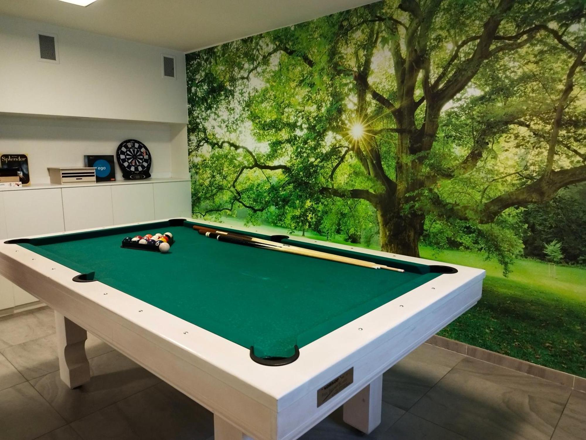 Apartamety I Pokoje Goscinne Na Jaskolczej ชเวียราโดว์-สโดรยจ์ ภายนอก รูปภาพ