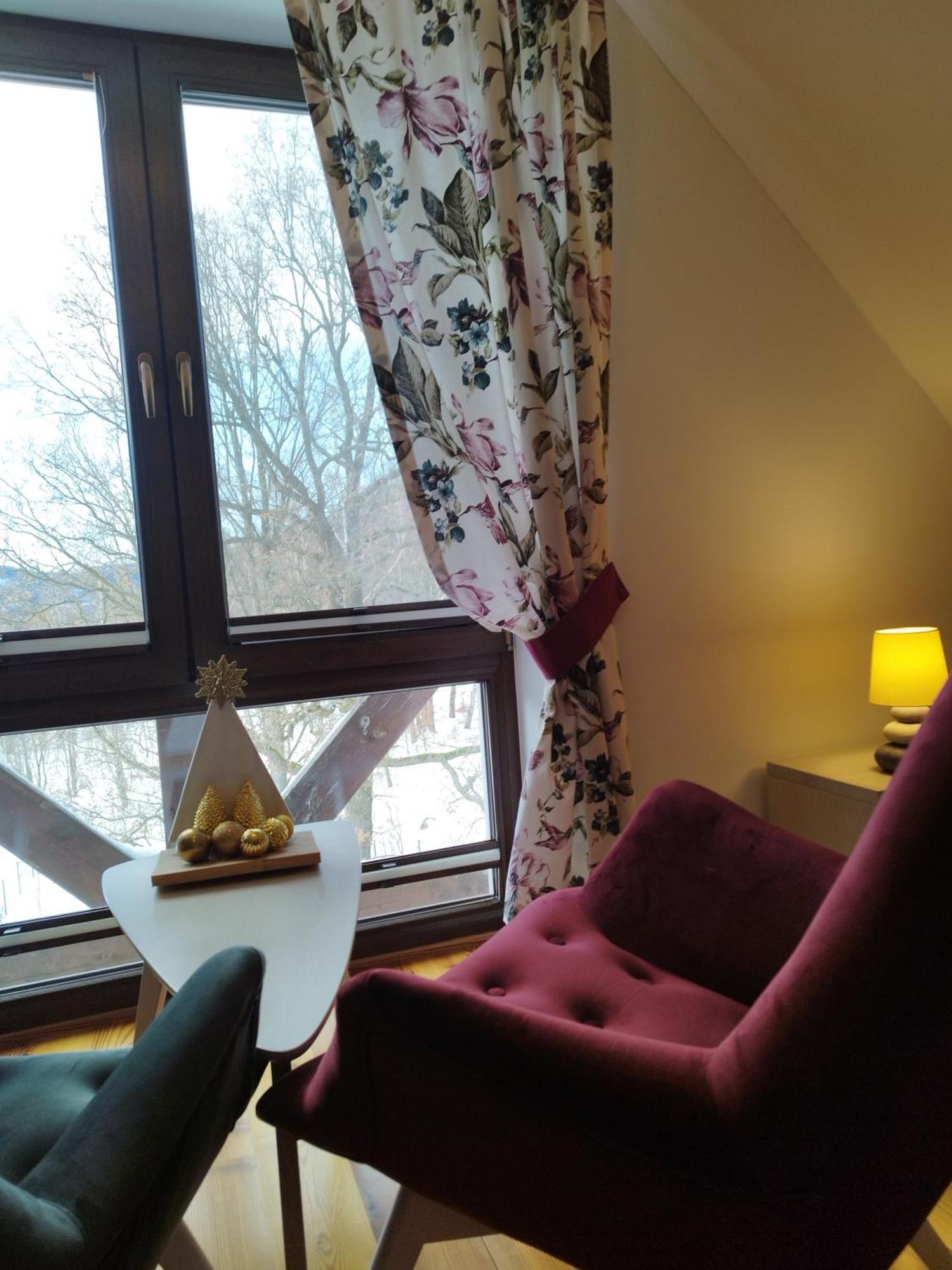 Apartamety I Pokoje Goscinne Na Jaskolczej ชเวียราโดว์-สโดรยจ์ ภายนอก รูปภาพ