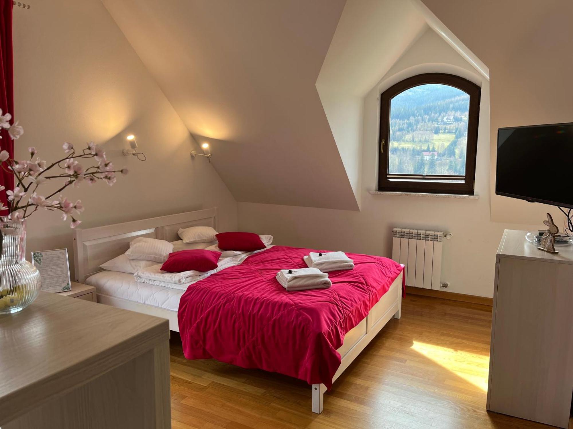 Apartamety I Pokoje Goscinne Na Jaskolczej ชเวียราโดว์-สโดรยจ์ ภายนอก รูปภาพ