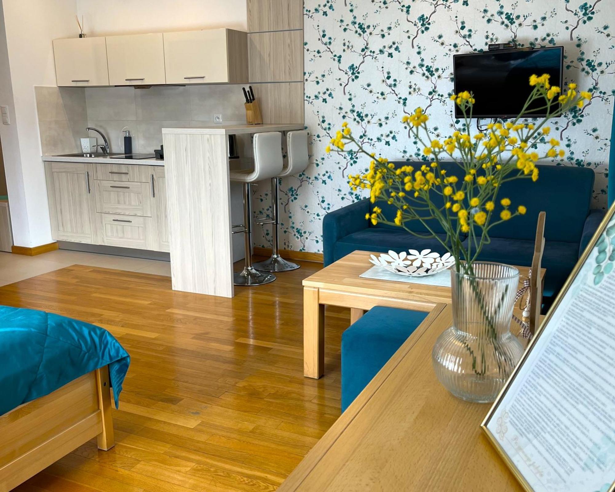 Apartamety I Pokoje Goscinne Na Jaskolczej ชเวียราโดว์-สโดรยจ์ ภายนอก รูปภาพ