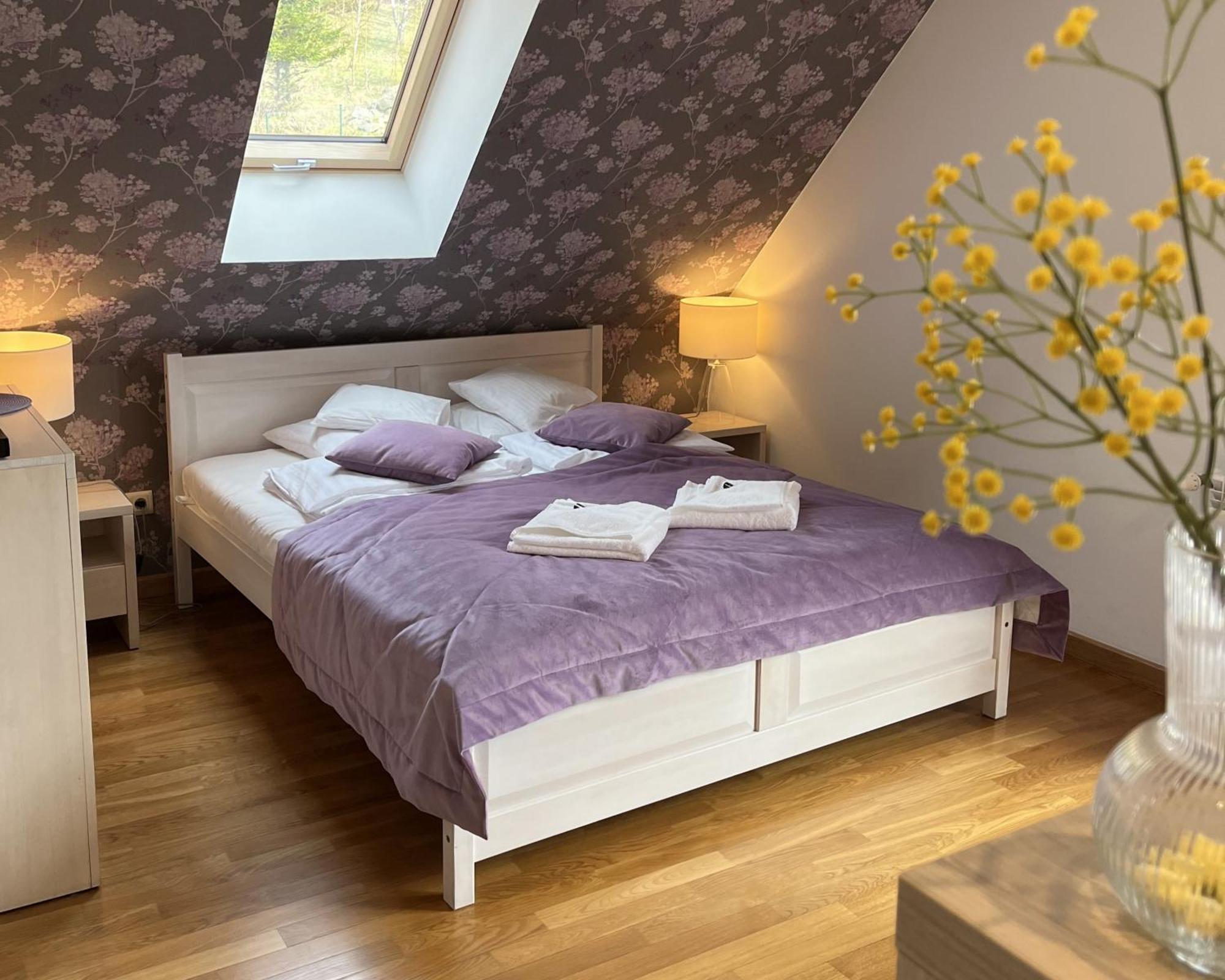 Apartamety I Pokoje Goscinne Na Jaskolczej ชเวียราโดว์-สโดรยจ์ ภายนอก รูปภาพ