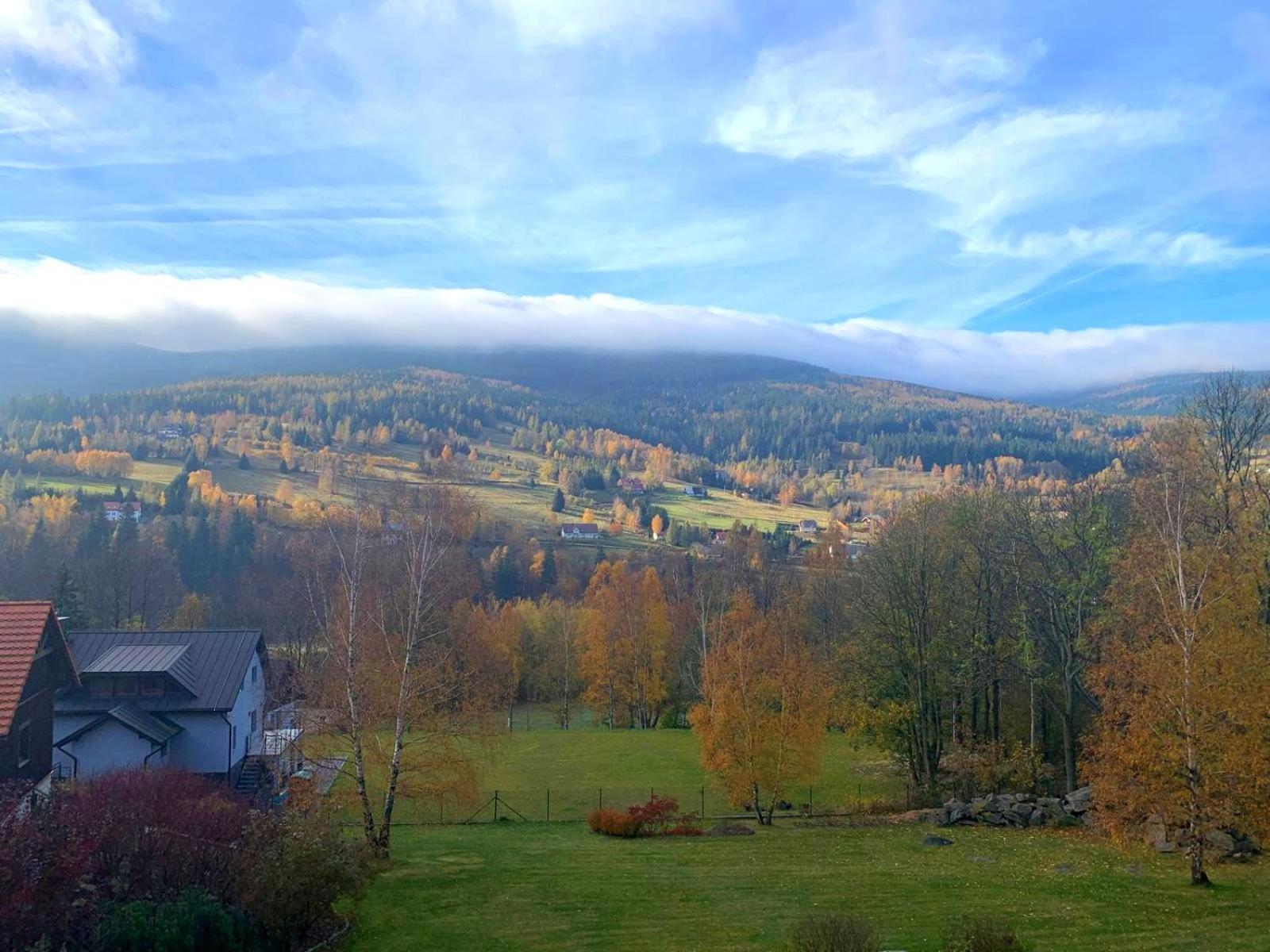 Apartamety I Pokoje Goscinne Na Jaskolczej ชเวียราโดว์-สโดรยจ์ ภายนอก รูปภาพ